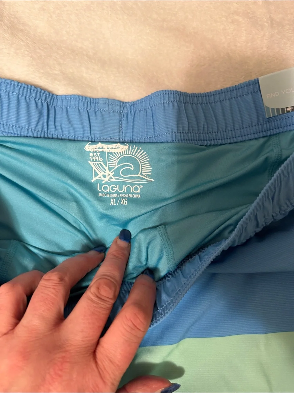 Laguna Swim loungefly swim